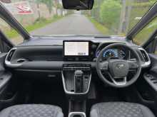 https://riyasewana.com/uploads/toyota-voxy-s-z-4120350473.jpg