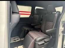 https://riyasewana.com/uploads/toyota-voxy-sz-172211094573.jpg