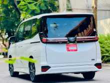 https://riyasewana.com/uploads/toyota-voxy-sz-191716344512.jpg