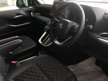 https://riyasewana.com/uploads/toyota-voxy-sz-2018031618006.jpg
