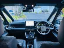 https://riyasewana.com/uploads/toyota-voxy-sz-2024-119370212124.jpg