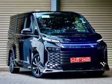 Toyota Voxy SZ Highest Spec 2024 Van