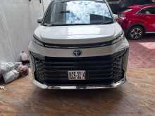Toyota Voxy SZ 2025 Van