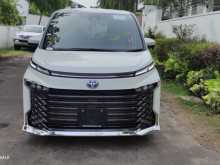 Toyota VOXY SZ 2024 Van