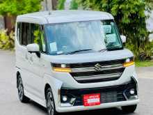 Toyota Voxy SZ Hybrid Executive 2024 SUV