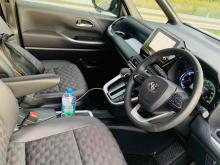 https://riyasewana.com/uploads/toyota-voxy-sz-2922442524073.jpg