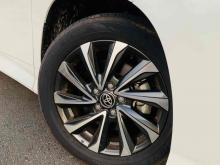 https://riyasewana.com/uploads/toyota-voxy-sz-2922442524392.jpg