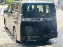 https://riyasewana.com/uploads/toyota-voxy-sz-312494724193.jpg