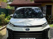 Toyota Voxy Sz Hybrid 2025 Van