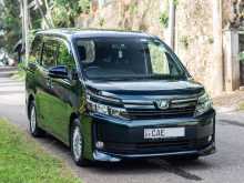 Toyota Voxy V 2014 Van