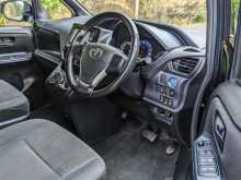 https://riyasewana.com/uploads/toyota-voxy-v-2014-1321555612824.jpg