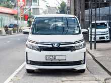 Toyota Voxy V Grade 2014 Van