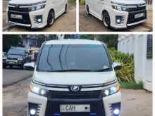 Toyota VOXY V Grade 2014 Van