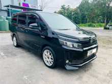 Toyota Voxy X 2014 Van