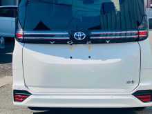 https://riyasewana.com/uploads/toyota-voxy-z-1318093422282.jpg