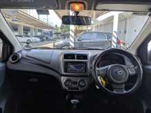 https://riyasewana.com/uploads/toyota-wigo-2018-721204712314.jpg