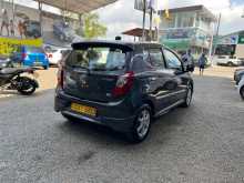 https://riyasewana.com/uploads/toyota-wigo-2113049164.jpg