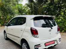 https://riyasewana.com/uploads/toyota-wigo-21954044553.jpg