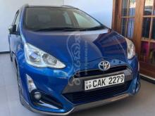 https://riyasewana.com/uploads/toyota-x-urban-2015-281610431201214.jpg