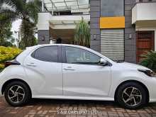 https://riyasewana.com/uploads/toyota-yaris--2684744792.jpg