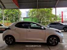 https://riyasewana.com/uploads/toyota-yaris--28184259902.jpg
