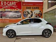 https://riyasewana.com/uploads/toyota-yaris--5100604612.jpg
