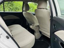 https://riyasewana.com/uploads/toyota-yaris-1-3-222455924653.jpg