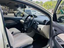 https://riyasewana.com/uploads/toyota-yaris-1-3-2523292224912.jpg