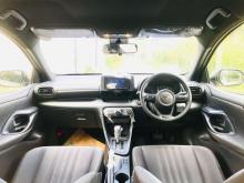 https://riyasewana.com/uploads/toyota-yaris-11033436115.jpg