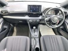 https://riyasewana.com/uploads/toyota-yaris-11315186014.jpg