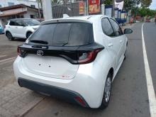 https://riyasewana.com/uploads/toyota-yaris-11315186316.jpg