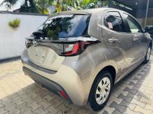 https://riyasewana.com/uploads/toyota-yaris-1216382517545.jpg