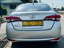 https://riyasewana.com/uploads/toyota-yaris-13715294662.jpg