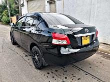 https://riyasewana.com/uploads/toyota-yaris-14727066054.jpg