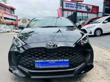 https://riyasewana.com/uploads/toyota-yaris-14843404761.jpg