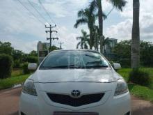 Toyota Yaris 2011 Car