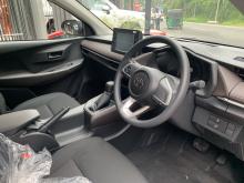 https://riyasewana.com/uploads/toyota-yaris-1612460110605.jpg