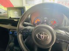 https://riyasewana.com/uploads/toyota-yaris-177182924901.jpg