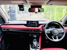 https://riyasewana.com/uploads/toyota-yaris-18143341855.jpg