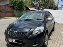 Toyota Yaris 2011 Car