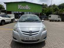 Toyota Yaris 2011 Car