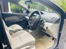 https://riyasewana.com/uploads/toyota-yaris-2011-2320162712562.jpg