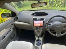 https://riyasewana.com/uploads/toyota-yaris-2013-2419182912894.jpg