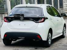 https://riyasewana.com/uploads/toyota-yaris-20181521154.jpg