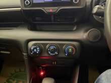 https://riyasewana.com/uploads/toyota-yaris-2023-127143312553.jpg