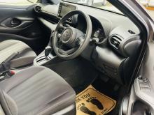 https://riyasewana.com/uploads/toyota-yaris-231361117046.jpg