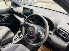 https://riyasewana.com/uploads/toyota-yaris-231361117995.jpg