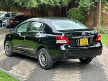https://riyasewana.com/uploads/toyota-yaris-232216526795.jpg