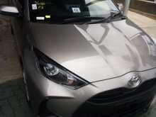 https://riyasewana.com/uploads/toyota-yaris-241531414282.jpg