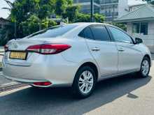 https://riyasewana.com/uploads/toyota-yaris-24640574283.jpg